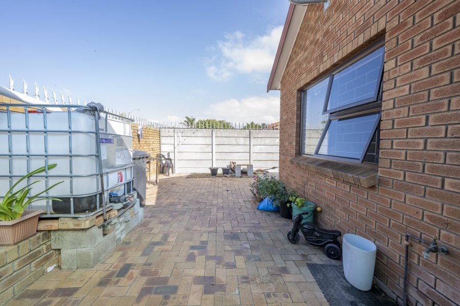 3 Bedroom Property for Sale in Amandelrug Western Cape